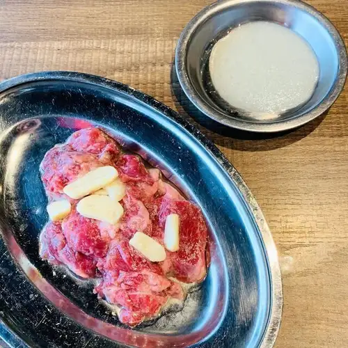 鹽漬蒜蓉牛舌碎