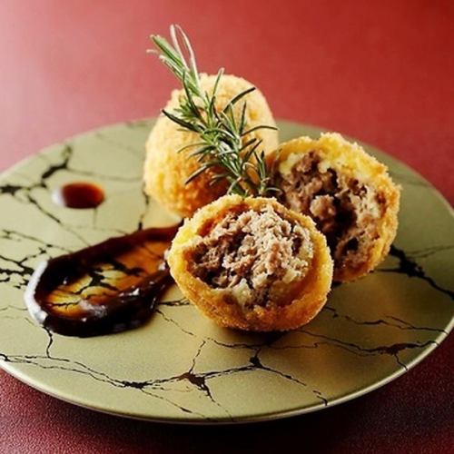 和の技が光る。盛付も楽しい創作和食。