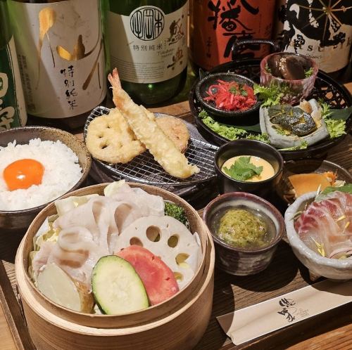 月替わり御膳　2月：もち豚と季節野菜のせいろ蒸し