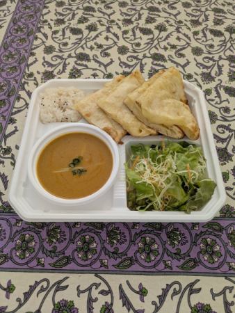 テイクアウトは3000円以上でデリバリー無料です。お電話でご注文ください📞（従業員の状況でデリバリーのご要望にお応えできない場合もございます。）