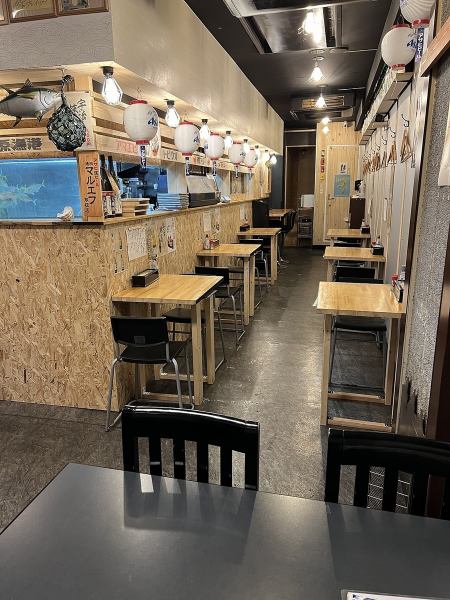 [Homey and bright space] We are conscious of creating a space that is so comfortable that you will want to stay for a long time.All seats except for the 3 counter seats have been changed to table seats.Single customers are also welcome♪ Please enjoy the carefully selected seafood dishes that the manager is proud of.