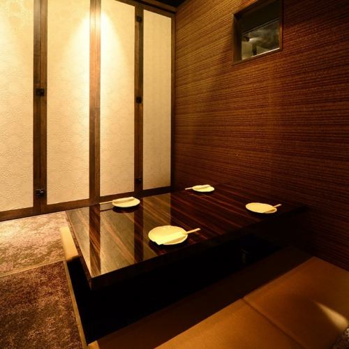 完全個室多数だから、デートにもおすすめです。誕生日、記念日など大切な日にぜひ☆誕生日や記念日にはBIGパフェでお祝い☆サプライズのご相談はお気軽に♪2～6,7～12,13～24,25～50名様各種完全個室有り。最大90名様宴会可能です☆