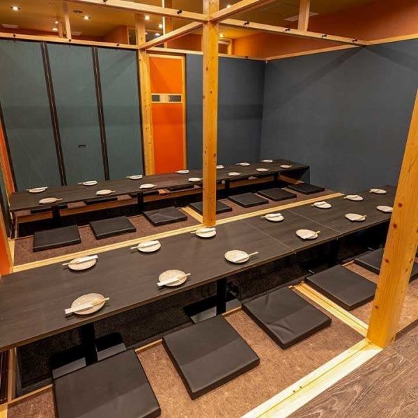 団体席MAX90名様まで人数対応！御予約優先のためお早目のお電話お待ちしております。★津駅すぐの好立地で、幹事様も安心！飲み放題付きコースも2980円～とリーズナブル！