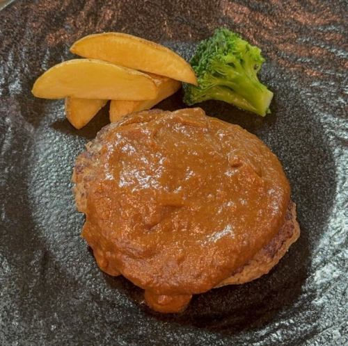漁師料理のデミグラスソース和牛ハンバーグ定食セット