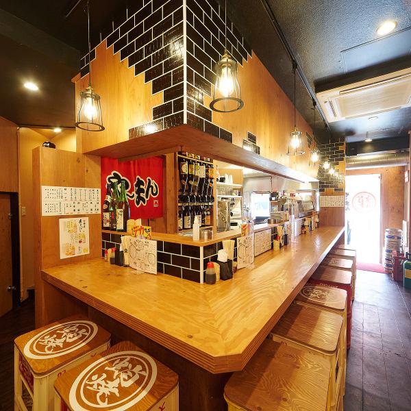 [Relaxing space] The cozy atmosphere is a calm space where you can enjoy yourself with your family and friends! The drinks and cooking menu are extensive, so it is ideal for small drinking parties such as girls-only gatherings and moms-only gatherings ♪ Takoyaki / skewers If you want to enjoy fried / Osaka gourmet, please come to Mann ☆
