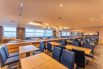 4名様テーブル×57席