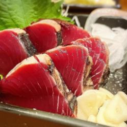 初ガツオタタキ