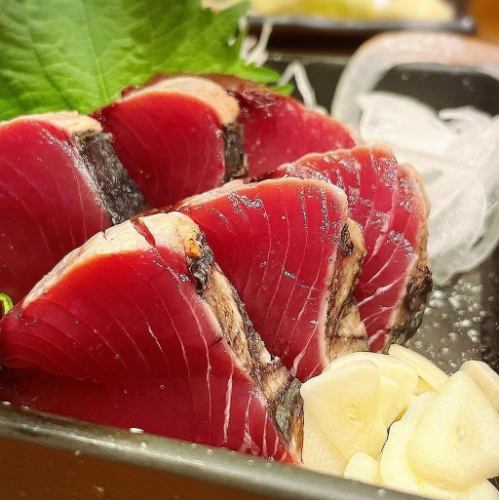 初ガツオタタキ