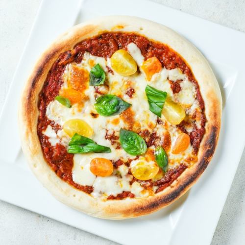 Margherita with ripe tomato sauce and mozzarella cheese