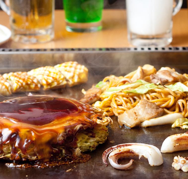 一番人気の豚玉モダン1190円(税込)～！ソースが食欲をそそります♪