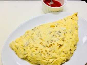 Omelet with minced meat and onion