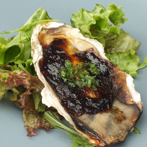 Grilled oysters and seaweed tsukudani