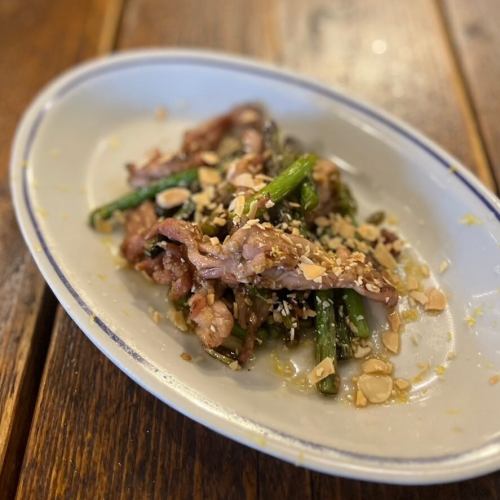 Fresca 特色菜单

炒鸡胸肉和蒜苗

将嫩鸡里脊肉和应季蒜苗与青辣椒和大蒜一起轻轻翻炒。

用柠檬皮和柠檬汁以及烤杏仁和碎杏仁装饰。

我无法停止喝酒。

特制鳟鱼小吃♪

📍弗雷斯卡牡蛎酒吧和厨房
埼玉县川口市荣町3-3-8 048-229-6618
@the.fresca

📍牡蛎、炉端和端菜餐厅Kuku（姐妹店）
埼玉县川口市幸町2-3-7 048-242-5269
@syokudo.kuku

#弗雷斯卡川口
#餐厅库库
#川口美食
#生蚝
#牡蛎吧
#川口居酒屋
#川口站
#可以喝天然酒的餐厅
#天然酒
#Oystagram
#西餐
＃意大利
＃法语
＃西班牙
＃午餐
＃晚餐
#白葡萄酒
#橙酒