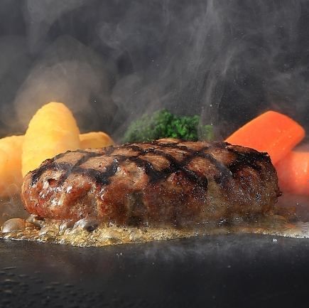 【看板メニュー】PIER30GRILL プレミアムハンバーグランチ♪