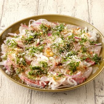 黃尾魚紫蘇薄片佐柚子胡椒