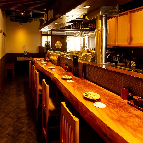 ≪店内雰囲気≫木のぬくもり感じられる温かみのある店内。普段使いはもちろん、誕生日や記念日など特別な日のご利用にも最適です。落ち着いた雰囲気の当店で、心温まるひとときをお過ごしください。