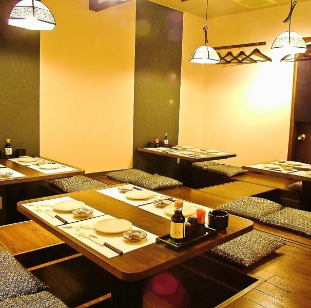 The tatami room that can accommodate up to 20 people is fully equipped with digging kotatsu! Semi-private rooms are also available, so it is also recommended for entertaining.Please feel free to contact us regarding the number of people and details.We also accept reservations!
