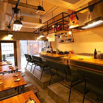 【一体感ある貸切宴会】木の温もり溢れるモダン空間◎