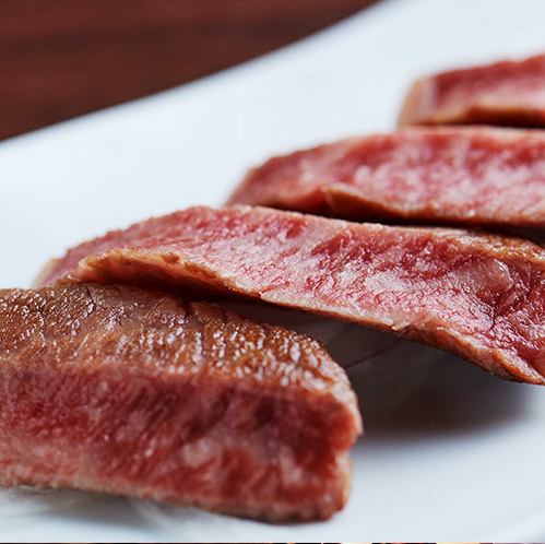 和牛レアステーキのみぞれ添え