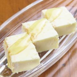 自家製クリームチーズケーキアイス