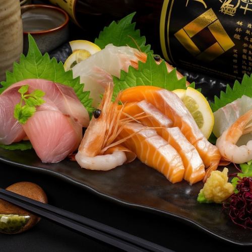 《お造り》盛り合わせ（5種、4種、3種）