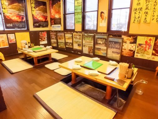 A relaxingly welcoming Zashiki seat is also very popular with children! Enjoy everyone's warm-hearted Okonomiyaki while enclosing the iron plate ♪ There is also a delicious "Monja Yaki" made with luxurious delicious delicious flavors besides Okonomiyaki! Please try.