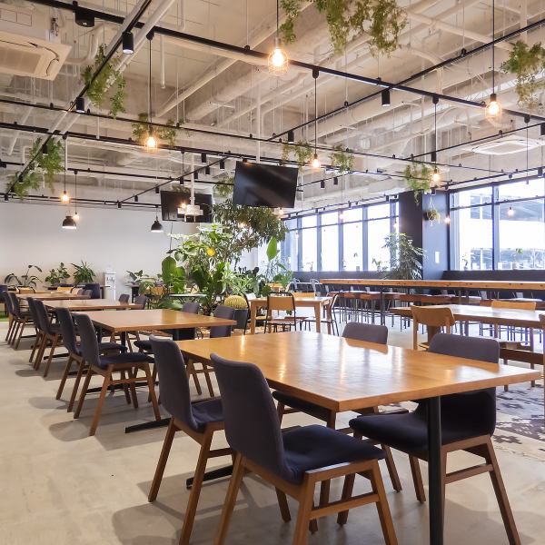 Why not spend a special day in a luxurious space in our stylish restaurant? It's the perfect place for wedding receptions and large parties! We can also accommodate up to 100 people (150 people in the stands)! Enjoy a wonderful time in a stylish space. ♪ We're within walking distance of Okayama Station. ◎ If you're planning a large banquet or party, this is the place for you!