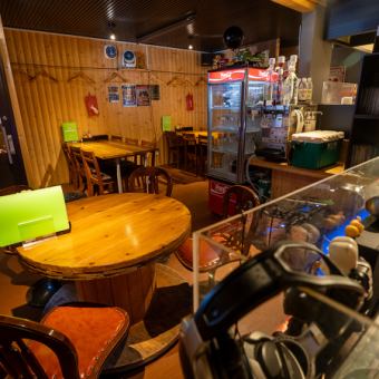 一次会～二次会と続けて貸切利用にも可能で幅広く利用して頂けます！ライブハウスが付近にあるので、イベントと連動したご利用も可能です。詳しくはスタッフにご相談ください。