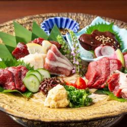 馬刺し盛り合わせ