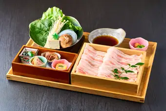 Lunchtime only: Japanese Black Wagyu Beef Shabu-Shabu Set Meal ¥4300