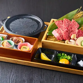 ランチタイム限定　黒毛和牛ステーキ御膳　　　￥4800円