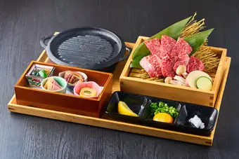 僅限午餐時段：日本黑毛牛牛排套餐 ¥4800