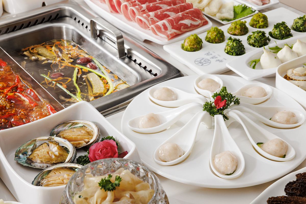 Authentic hot pot that you can enjoy for lunch!