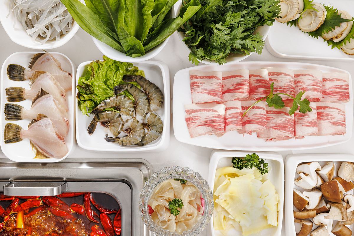 You can hold a leisurely banquet in a comfortable and luxurious space.