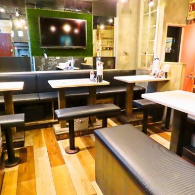 It's very conveniently located, just a 6-minute walk from Sakae Station ♪ The interior of the restaurant has an English bar atmosphere and is always crowded with groups such as girls' parties and joint parties ♪ Of course, solo guests are also welcome!! After work or shopping Would you like a drink on the way home?