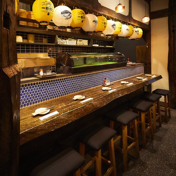 Recommended for those who want to enjoy a drinking party from an early time♪ Our store, which opens at 17:00, has counter seats and table seats, so you can enjoy it in various ways.The counter seats are very popular because you can enjoy the live feeling of making sushi in front of you.