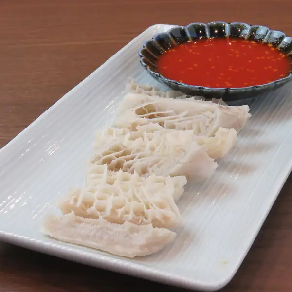 【新鮮なハチノス刺し】コリコリ食感と噛むほど広がる旨みを満喫！素材の良さを引き立てる