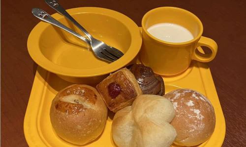 Kids Bread Set (free refills of bread + drink)