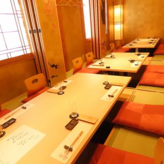 【掘りごたつ個室　16名様席】最大で16名様までご利用いただける掘りごたつ個室は、人気のお席です。ゆったりと余裕のあるスペースで、快適にお過ごしいただけます♪