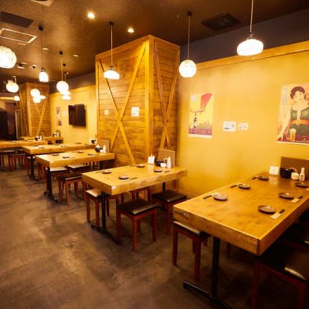 << Showa Modern Space >> Table seats can be used by 2 to 6 people! Recommended for various drinking parties such as drinking parties, banquets, and welcome and farewell parties.