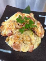 じゃがいもとベーコンのチーズ焼き