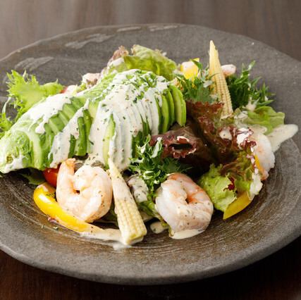 海老とアボカドのサラダ