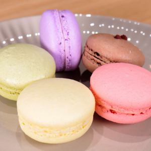 <サクサク&しっとり色彩豊かなご褒美スイーツ>マカロン　1個