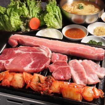 [120-minute all-you-can-eat course] {Set C} 27 dishes including raw samgyeopsal, all-you-can-eat for a hearty 4,070 yen (tax included)