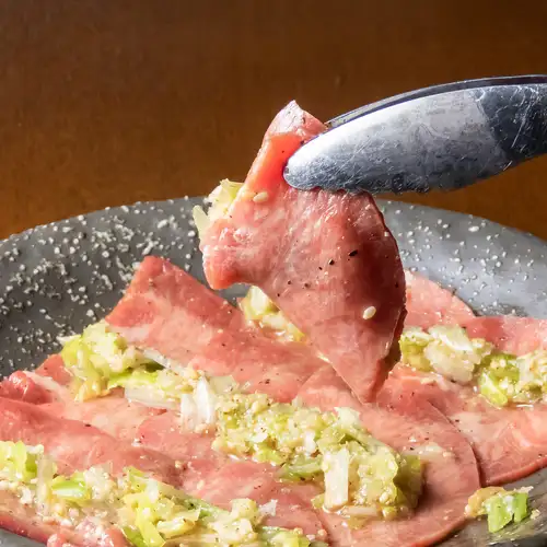 A classic yakiniku dish! Green onion and salt tongue