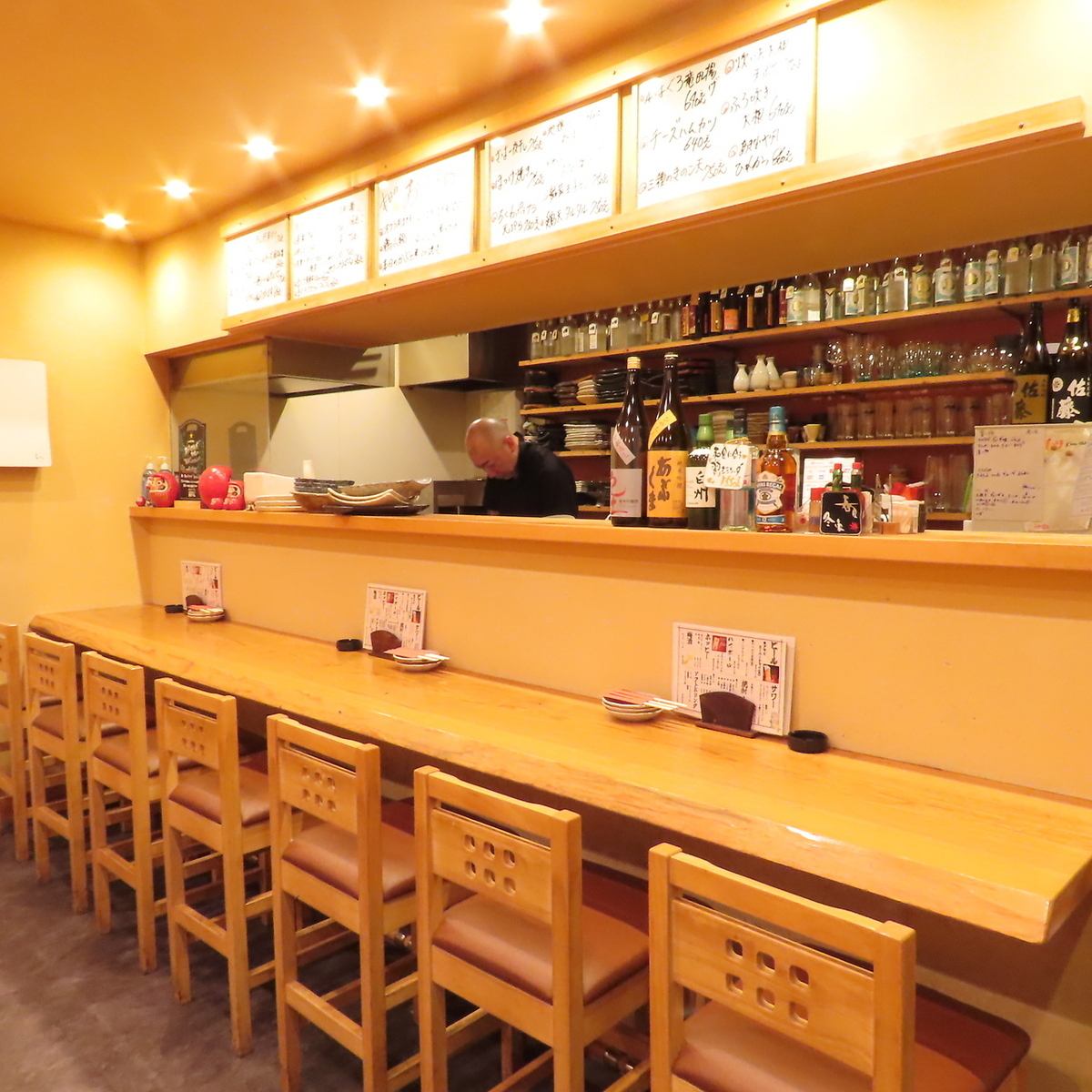 也有櫃檯座位。即使您是一個人，也請隨意來吧(*^^*)