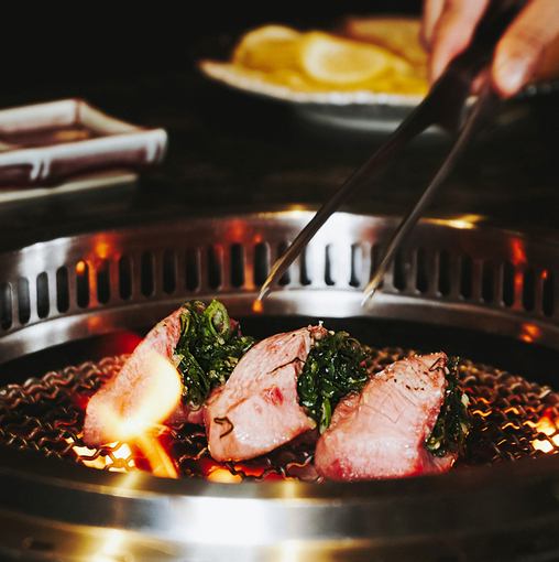 「六本木焼肉きらく」の姉妹店である当店。華やかな最高のお肉をご堪能下さい♪
