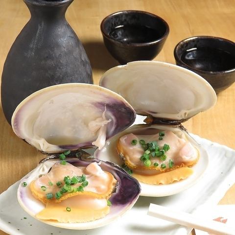 A variety of Japanese dishes that make use of dashi stock...