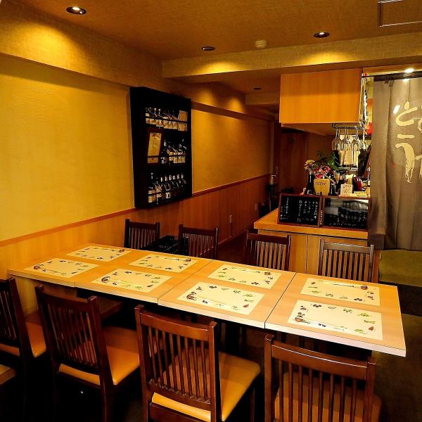 【店舗貸切8名様～】　テーブルを連結させれば大人数でのご利用も可能です。2名様よりご利用できる各種宴会にオススメなコースは【松・竹・梅】からお選びいただけます。どれも季節の食材を使用しており、心もお腹も満たされる内容です。お気軽にご相談ください。