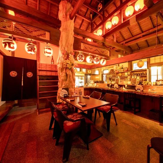 The warmth of the wood and the calm of many lanterns create a nostalgic atmosphere.Please enjoy the space as if you have slipped back in time while having a nostalgic atmosphere.The friendly staff will welcome you cheerfully and cheerfully while working on measures against infectious diseases ♪